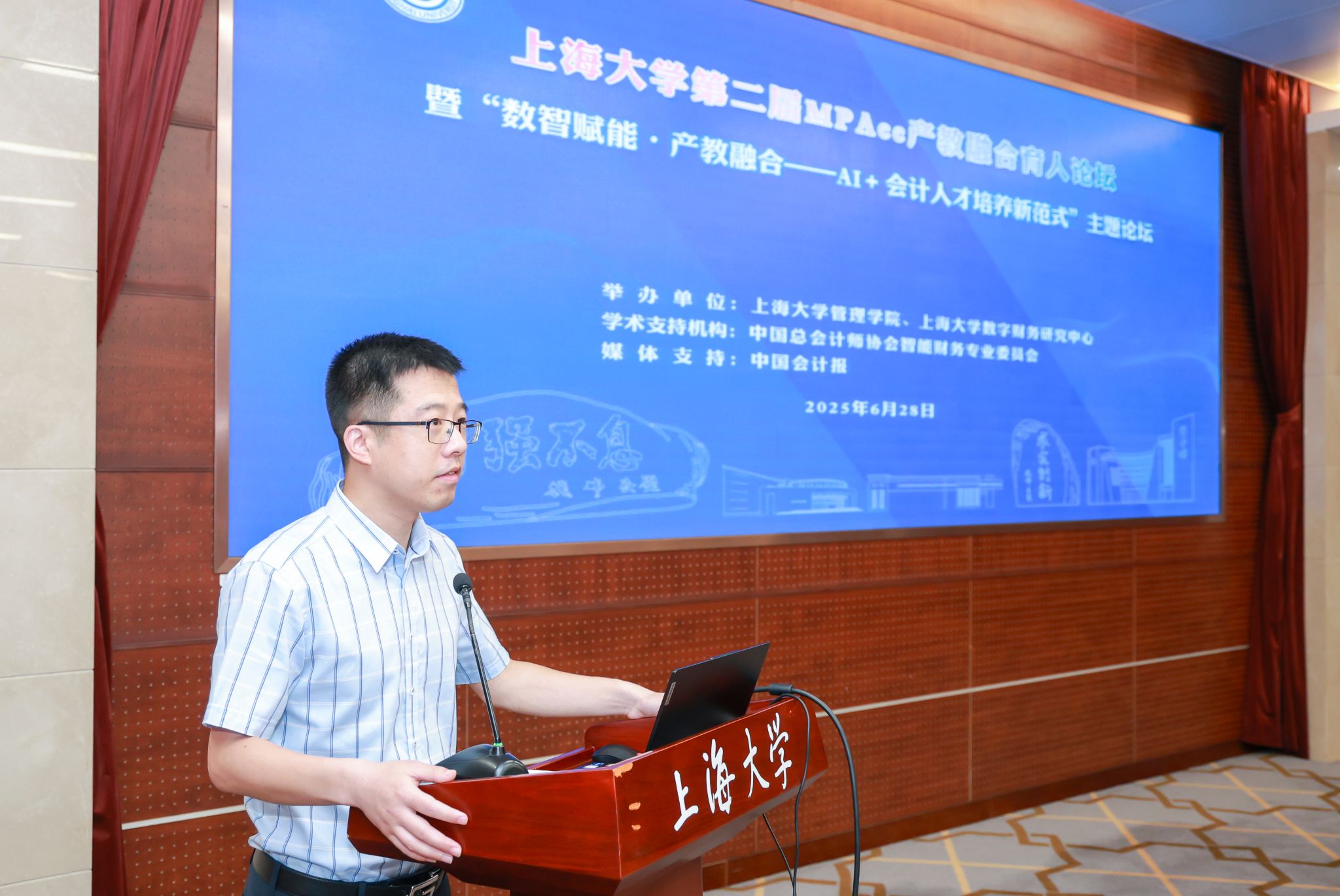 XING5921.jpg XING5921.jpg